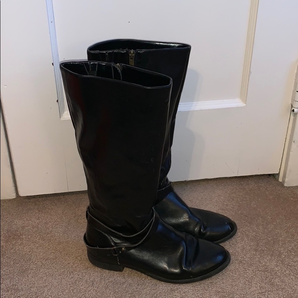 Black boots